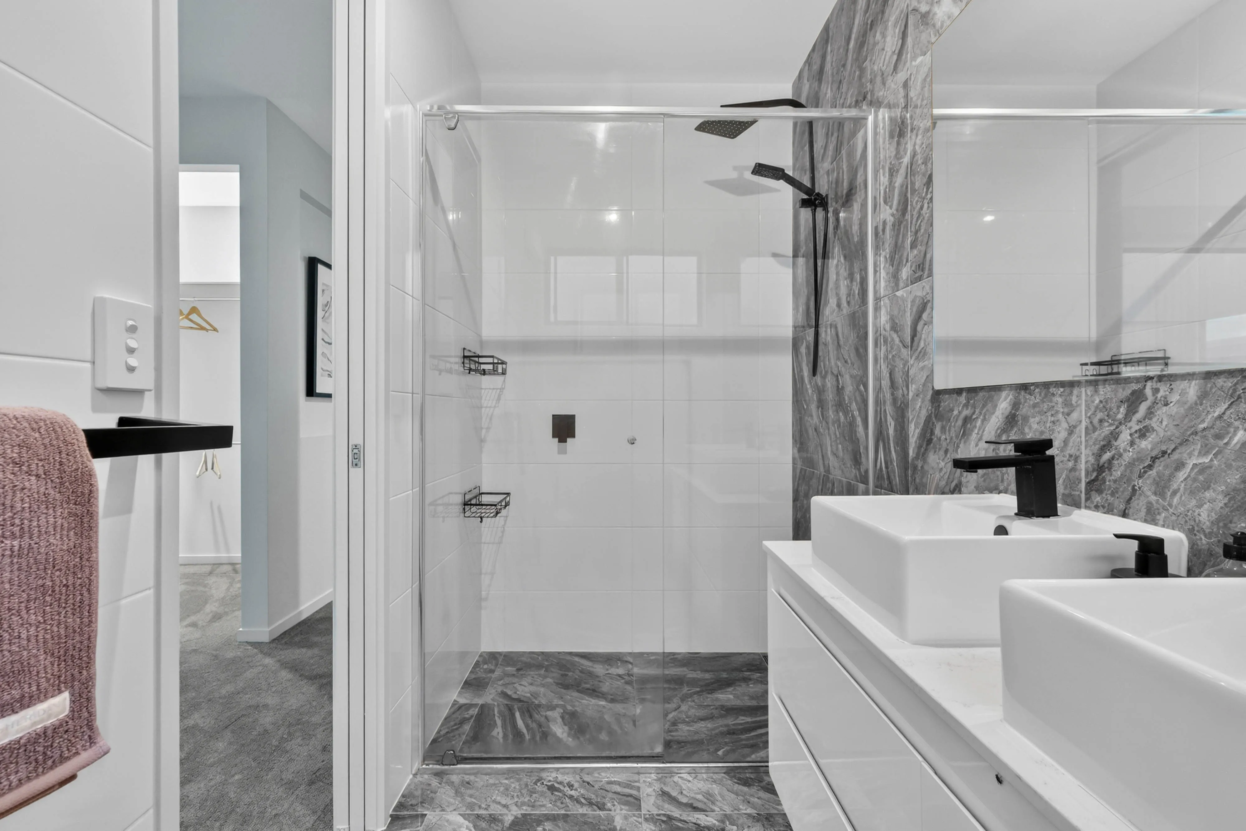 2/62 Jamieson Street, Bulimba — interior view 6